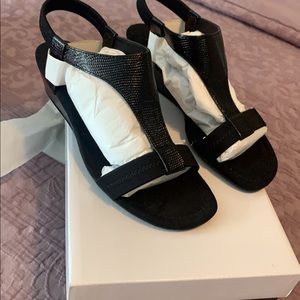 Black low heel shoes for a comfortable night out